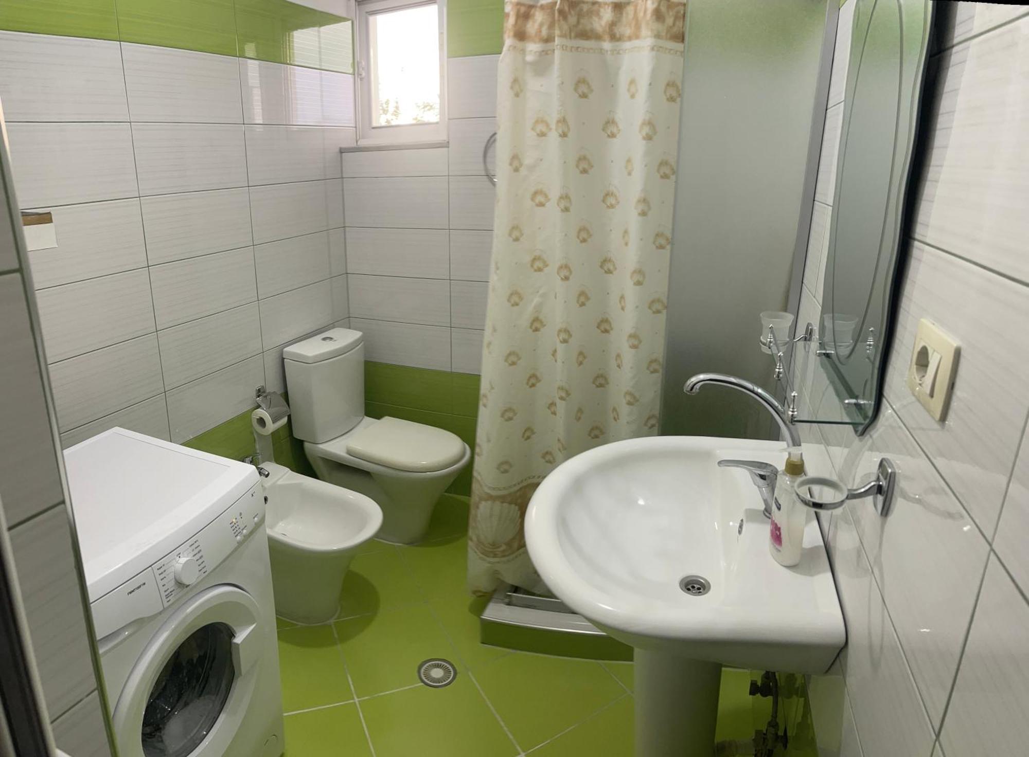 Guesthouse Shehu Ksamil Eksteriør bilde