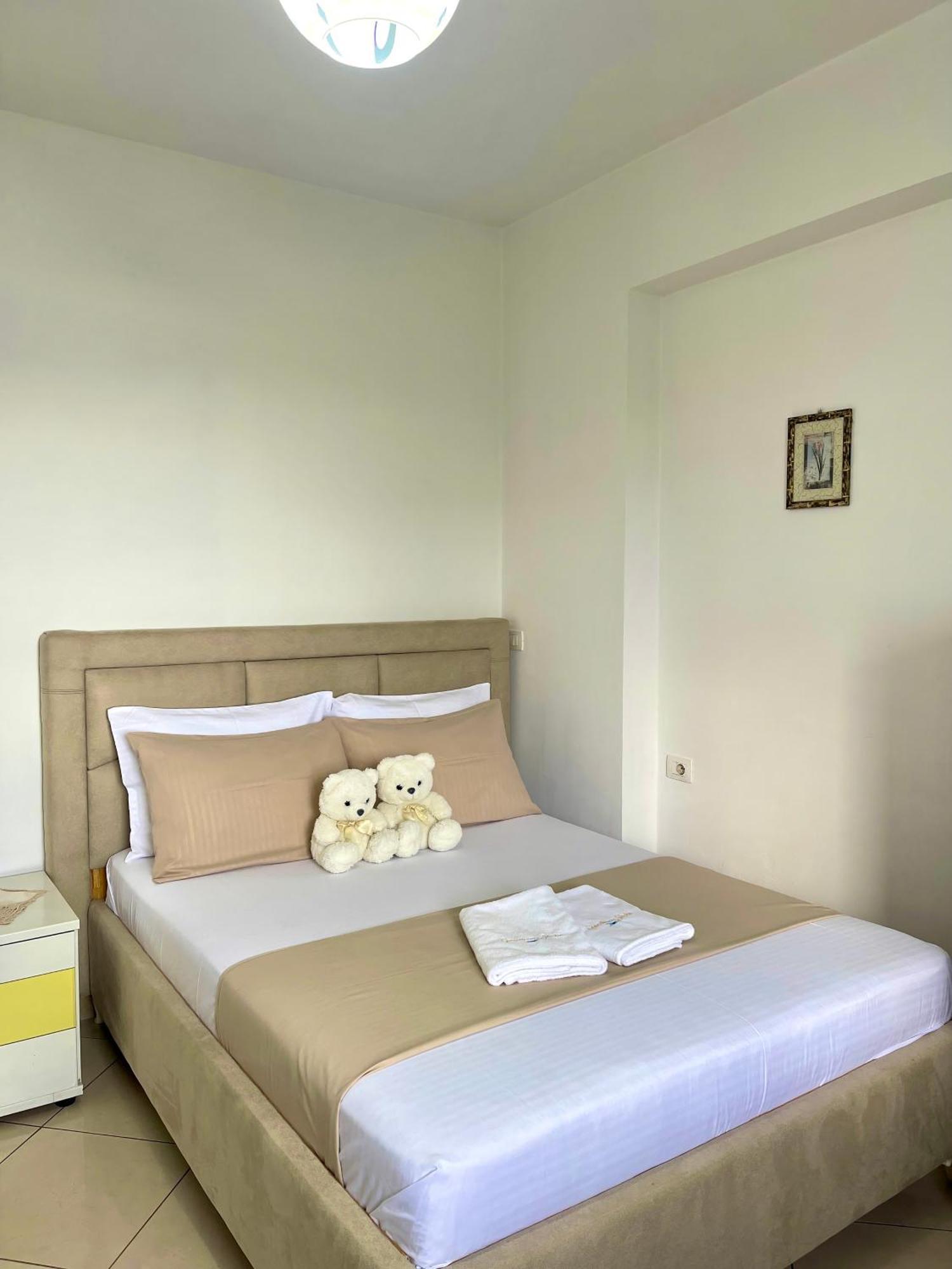 Guesthouse Shehu Ksamil Eksteriør bilde